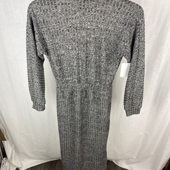 Floret Studios Gray Ribbed Long Sleeve Sweater Dress Size Small (2-4) NWT - Picture 7 of 15